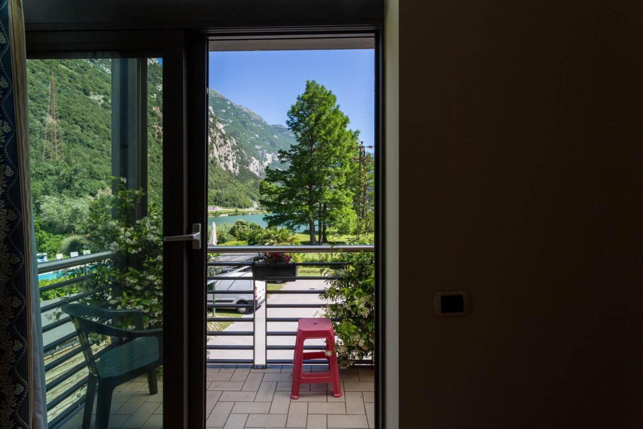 Hotel Due Laghi Padergnone Exterior foto